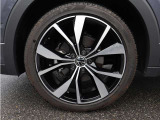 215/45R18タイヤ/7J&times;18アルミホイール