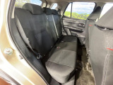 後部座席も気になるようなキズ・汚れやへたり等、大きなダメージはなく、良好な状態です。