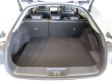 広々としたラゲージスペースを備えています。大きなものや長さのある荷物もしっかりと積み込めます。