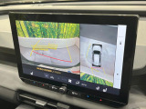【パノラミックビューモニター】専用のカメラにより、上から見下ろしたような視点で360度クルマの周囲を確認することができます☆縦列駐車や幅寄せ時に活躍してくれます♪