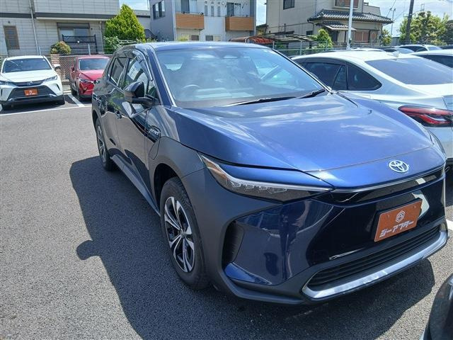 bZ4X Z 禁煙車 白革シート JBLスピーカー