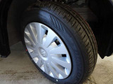 【新品タイヤ】届出済未使用車両になりますので、もちろんタイヤの残り溝もばっちり残っています。