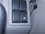 運転席シートヒータースイッチ