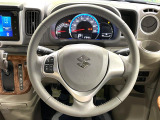 【純正革巻きステアリング】上質な革を使用することで、手にしっかり馴染みとても運転しやすいハンドルです♪