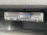 【ETC】有料道路を利用する際に料金所で停止することなく通過できる、ETC車載器(ノンストップ自動料金収受システム機器)が装備されています。セットアップを行うことで利用可能になります。