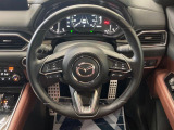 【純正革巻きステアリング】上質な革を使用することで、手にしっかり馴染みとても運転しやすいハンドルです♪