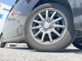 【純正14インチアルミホイール】外観にマッチした純正アルミホイールを装着しております。各種社外アルミホイールや、スタッドレスタイヤも取扱いしております。是非ご相談ください♪