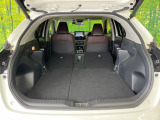 普段のお買い物や通勤、送迎等に十分な荷室スペースを確保しております。セカンドシートを倒すと、大きな荷物の積載も可能です♪