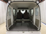 ☆開口部の広いラゲージスペースは、ゴルフバックなどの荷物もラクラク積み込めます☆