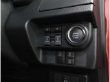 電動のスライドドアで楽々スムース!運転席から開閉の操作ができます!&スタートスイッチを押してエンジン始動ができるスマートキーが装備されています♪ポケットや鞄からキーを出さずに乗り込めます♪