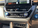 左右独立温度コントロールフルオートエアコンです。運転席、助手席それぞれで独立して温度設定ができます。冷え性の方が乗っても安心ですね♪