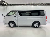 スライドドア開口部が広く荷物の出し入れがスムーズにできます。