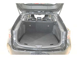 広々としたラゲージスペースを備えています。大きなものや長さのある荷物もしっかりと積み込めます。