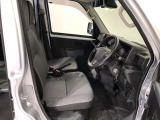 【運転席・助手席】です!実際お座りいただくのが分かりやすいと思いますので、ぜひお気軽にご来店ください♪状態もいいですよ☆