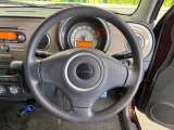 ステアリングも使用感が少なく、きれいな状態となっております♪