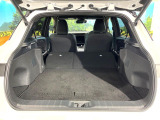 後席を格納すると、これだけの広さが!シーンに合わせたシートアレンジで、大きな荷物も積むことが出来ます♪