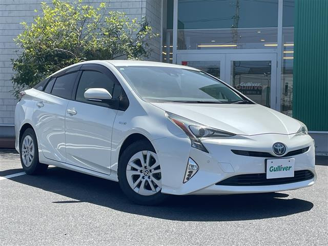 トヨタ プリウス 