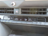 オートエアコンで車内はいつでも快適です♪