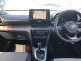 シンプルで使いやすいコクピット。視界性もよく運転しやすいですよ。スイッチ類も使いやすい場所に配置されています。
