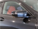 【BMWミラー】視認性の高いスタイリッシュなミラー。自動防眩機能も付いており夜間のドライビングをサポートします。