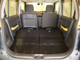 ■後部座席を倒すことで室内広々空間♪
