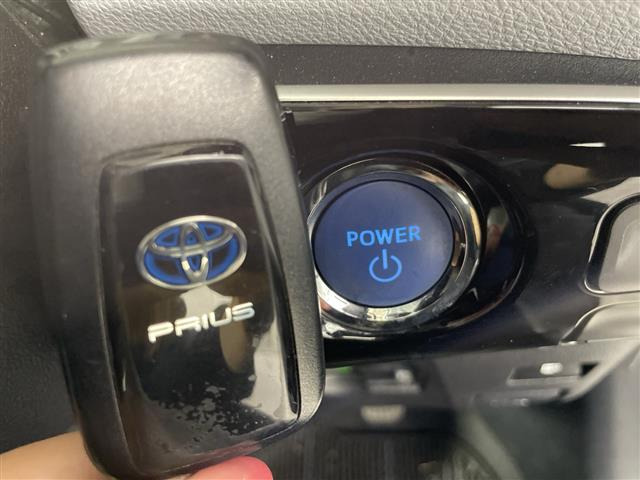 トヨタ プリウス 1.8 S ツーリングセレクション 修復歴無し の中古車
