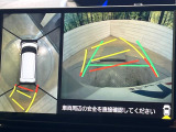 【パノラマモニター】専用のカメラにより、上から見下ろしたような視点で360度クルマの周囲を確認することができます☆死角部分も確認しやすく、狭い場所での切り返しや駐車もスムーズに行えます。