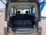 後席を格納すると、これだけの広さが!シーンに合わせたシートアレンジで、大きな荷物も積むことが出来ます♪