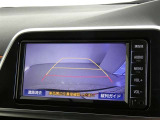 バックガイドモニターで、後方を確認しながら安心して駐車することができます。運転初心者も熟練者も必須の機能ですよ!