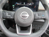 『プロパイロット』の操作スイッチを装備しています♪♪ 前車を追従したり減速をしたり運転手の負担を軽減するための装置です♪♪