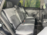 後部座席も気になるようなキズ・汚れやへたり等、大きなダメージはなく、良好な状態です。