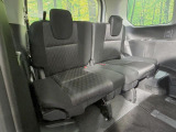 3列目シートはもちろん状態良好☆大人でもゆったりと座って頂けますので、大人数でのお出かけもラクラクです♪ご家族で、気の知れた仲間で、ドライブに行くのが楽しみですね♪