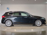 ご納車後も全国約200拠店のBMW正規ディーラーサービス工場にて保証対応いたします。お近くのBMW正規ディーラーをご案内の上、アフターメンテナンスをお受け頂けますので、安心してお乗りいただけます!!