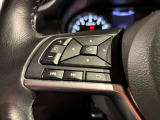 ハンドルの左側はナビの操作スイッチです☆ボリューム曲送りなど使い勝手が良いです☆