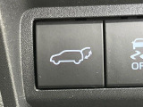 【パワーバックドア】スマートキーや運転席のボタンを押すだけでリアゲートが自動で開閉します!荷物を持っている時や、高い位置にあるバックドアを閉める際に便利な機能です♪