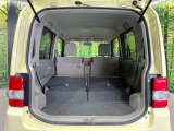 普段のお買い物や通勤、送迎等に十分な荷室スペースを確保しております。セカンドシートを倒すと、大きな荷物の積載も可能です♪