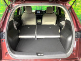 普段のお買い物や通勤、送迎等に十分な荷室スペースを確保しております。セカンドシートを倒すと、大きな荷物の積載も可能です♪