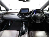 SUVならではの見晴らしの良い前方視界で快適なドライブをお楽しみいただけます!