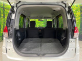 普段のお買い物や通勤、送迎等に十分な荷室スペースを確保しております。セカンドシートを倒すと、大きな荷物の積載も可能です♪