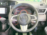 ステアリングも使用感が少なく、きれいな状態となっております♪