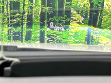 【ヘッドアップディスプレイ】現在の速度や走行情報をデジタル表示で運転席前方のガラスに投影!運転中、目線をずらさず必要な情報を確認できるのでとっても便利で安心!