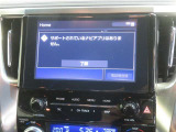 純正ディスプレイオーディオが付いています。