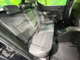 後部座席も気になるようなキズ・汚れやへたり等、大きなダメージはなく、良好な状態です。