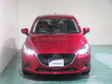 明度の高いLEDヘッドライトで、夜間の運転も安心です。