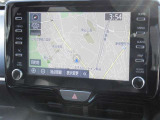 純正ナビを装備。タッチパネル式で使いやすく、お出かけもラクラクです。