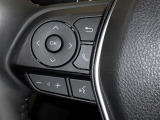 ステアリングスイッチ装備!運転しながら手元でオーディオの操作などができます。
