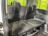 3列目シートはもちろん状態良好☆大人でもゆったりと座って頂けますので、大人数でのお出かけもラクラクです♪ご家族で、気の知れた仲間で、ドライブに行くのが楽しみですね♪