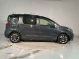 その他にも各種保険、お車の買取(T-UP)、JAF、TSカード、携帯電話などの取扱いをしております。詳しくはスタッフにお尋ねください。