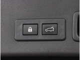 電動パワーリヤゲート機能付ですので、キーや運転席からの開閉も簡単です