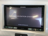 【ナビゲーション】使いやすいナビで目的地までしっかり案内してくれます。各種オーディオ再生機能も充実しており、お車の運転がさらに楽しくなります!!